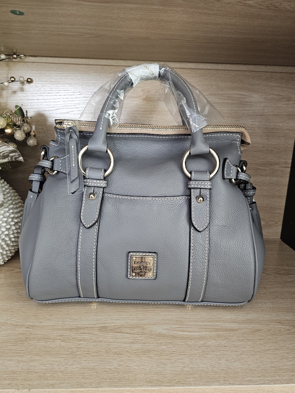 Dooney & Bourke Sorrento Satchel 30 With Pocket.